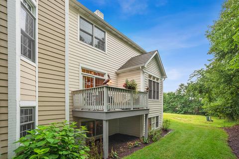 2501 Reflections Dr, Crest Hill, IL 60403 photo 3