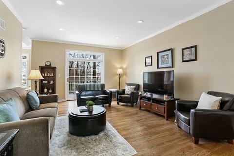 2501 Reflections Dr, Crest Hill, IL 60403 photo 4