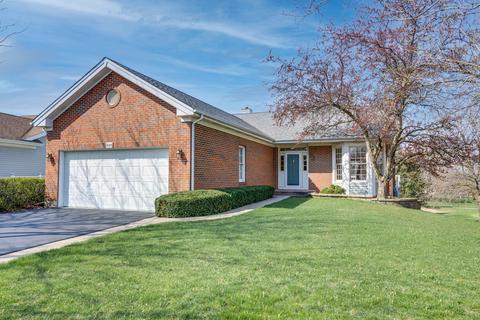 586 Golfers Ln, Bartlett, IL 60103 photo 1