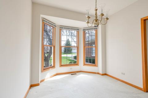 586 Golfers Ln, Bartlett, IL 60103 photo 6