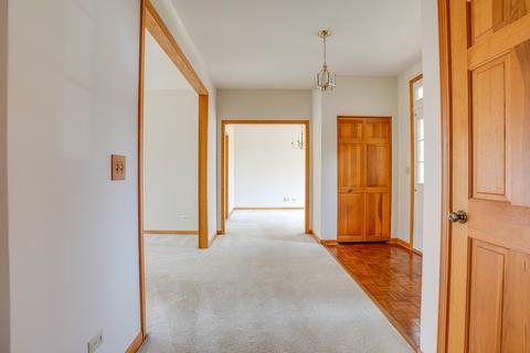 586 Golfers Ln, Bartlett, IL 60103 photo 5