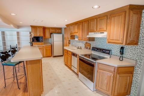 586 Golfers Ln, Bartlett, IL 60103 photo 21