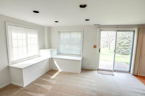 586 Golfers Ln, Bartlett, IL 60103 photo 25
