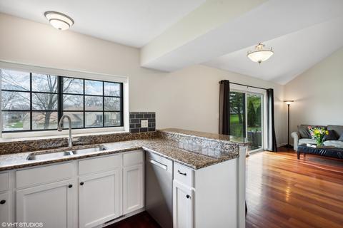 4551 Opal Dr, Hoffman Estates, IL 60192 photo 11