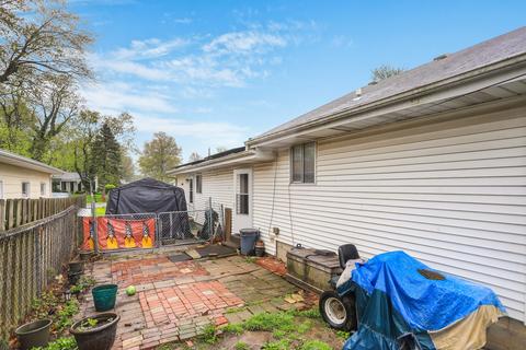 293 E Park St, Argenta, IL 62501 photo 7