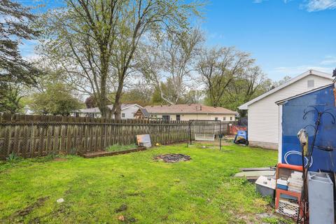 293 E Park St, Argenta, IL 62501 photo 5
