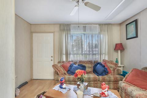 293 E Park St, Argenta, IL 62501 photo 9