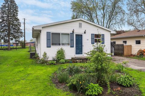 293 E Park St, Argenta, IL 62501 photo 2