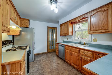 16461 S Ellen Dr, Plainfield, IL 60586 photo 9