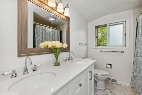 2312 E Beck Rd, Lindenhurst, IL 60046 photo 11