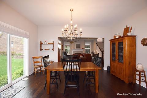 1014 Glencoe St, Wheaton, IL 60187 photo 6