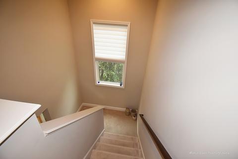 1014 Glencoe St, Wheaton, IL 60187 photo 17