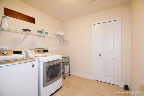 1014 Glencoe St, Wheaton, IL 60187 photo 15