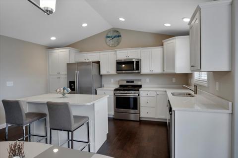 1703 Coralstone Way, Normal, IL 61761 photo 3