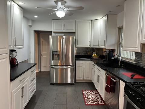 556 Juniper Dr N, Naperville, IL 60540 photo 2