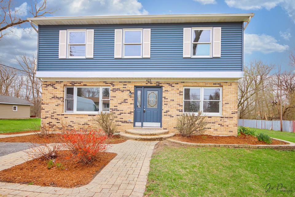 423 E Shorewood Rd, Round Lake Beach, IL 60073 35 Photos MLS