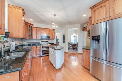 28 Robert Rd, Oswego, IL 60543 photo 15