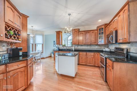 28 Robert Rd, Oswego, IL 60543 photo 11