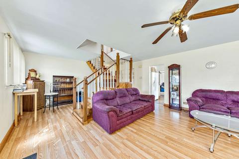 16211 Richmond Ave, Markham, IL 60428 photo 4