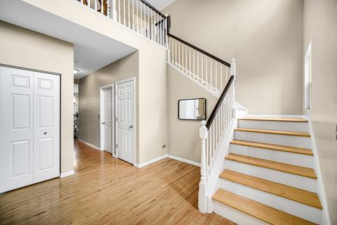 24401 Glenbrook Ct, Plainfield, IL 60585 photo 2