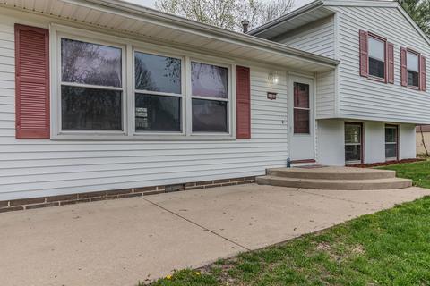 1805 Crescent Dr, Champaign, IL 61821 photo 3