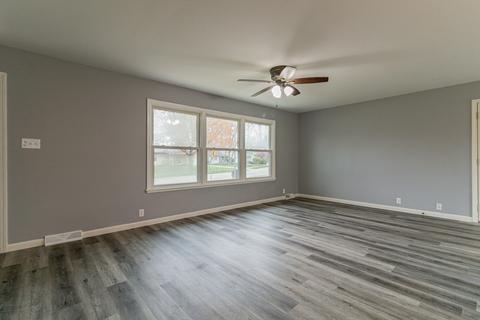 1805 Crescent Dr, Champaign, IL 61821 photo 7