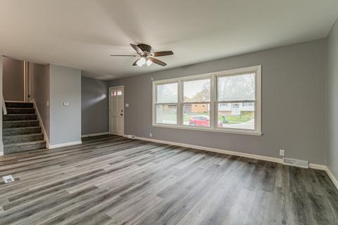 1805 Crescent Dr, Champaign, IL 61821 photo 6