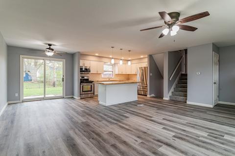 1805 Crescent Dr, Champaign, IL 61821 photo 5