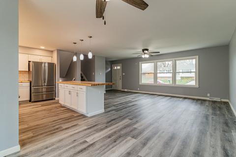 1805 Crescent Dr, Champaign, IL 61821 photo 10