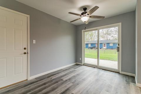 1805 Crescent Dr, Champaign, IL 61821 photo 9