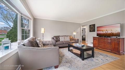 1017 E Willow Ave, Wheaton, IL 60187 photo 3
