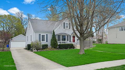 1017 E Willow Ave, Wheaton, IL 60187 photo 2