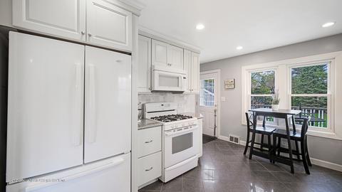 1017 E Willow Ave, Wheaton, IL 60187 photo 9