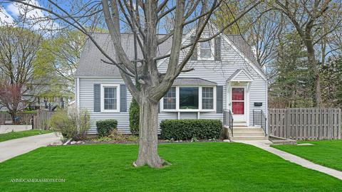 1017 E Willow Ave, Wheaton, IL 60187 photo 1
