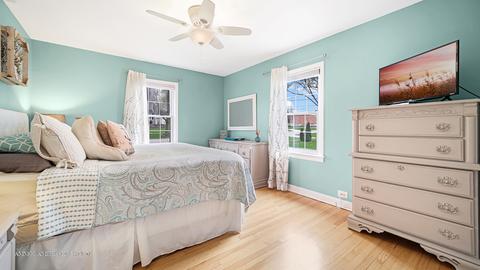 1017 E Willow Ave, Wheaton, IL 60187 photo 17
