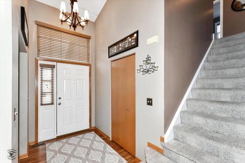 1915 Long Ridge Ct, Plainfield, IL 60586 photo 2