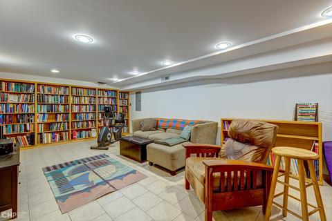 1505 E 56th St, Chicago, IL 60637 photo 12