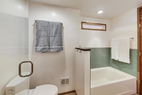 1505 E 56th St, Chicago, IL 60637 photo 34