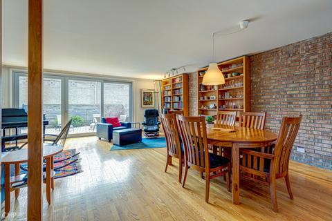 1505 E 56th St, Chicago, IL 60637 photo 6