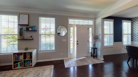 3667 Shaughnessy Dr, Elgin, IL 60124 photo 5