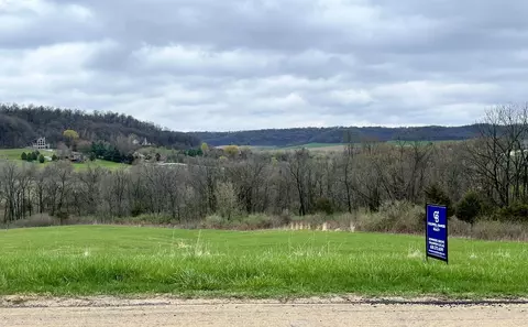 39 Shenandoah Dr, Galena, IL 61036