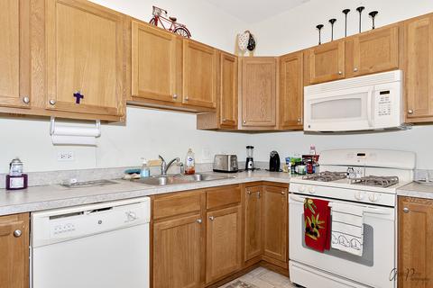 902 Camden St, Mchenry, IL 60050 photo 5