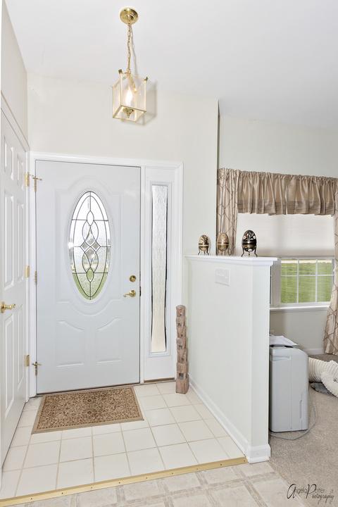 902 Camden St, Mchenry, IL 60050 photo 2