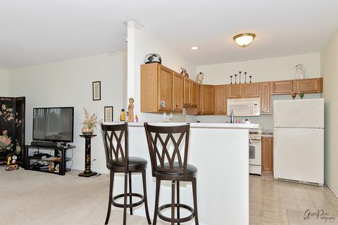 902 Camden St, Mchenry, IL 60050 photo 3