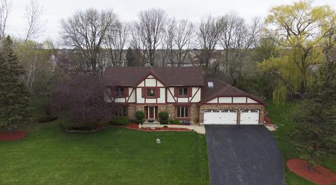 35 W944 Hollowside Dr, Dundee, IL 60118 photo 1