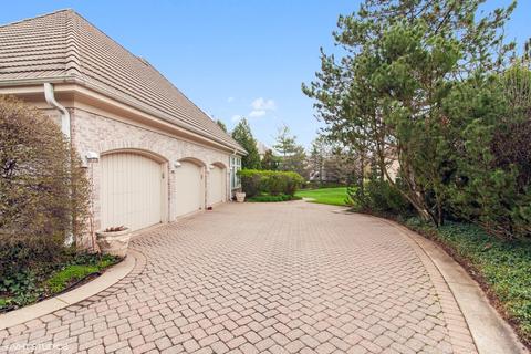 19 Ambriance Dr, Burr Ridge, IL 60527 photo 3