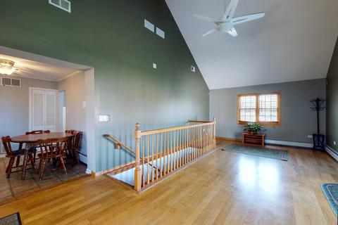 800 E Algonquin Rd, Des Plaines, IL 60016 photo 6