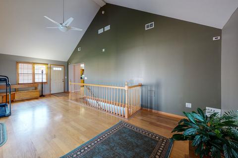 800 E Algonquin Rd, Des Plaines, IL 60016 photo 5