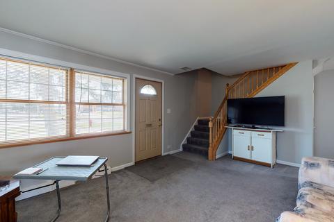 800 E Algonquin Rd, Des Plaines, IL 60016 photo 18