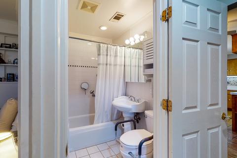 800 E Algonquin Rd, Des Plaines, IL 60016 photo 30